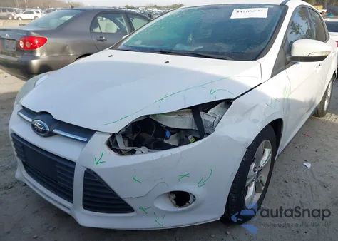 2014 Ford Focus Se z USA, uszkodzony, nr VIN 1FADP3F28EL119188